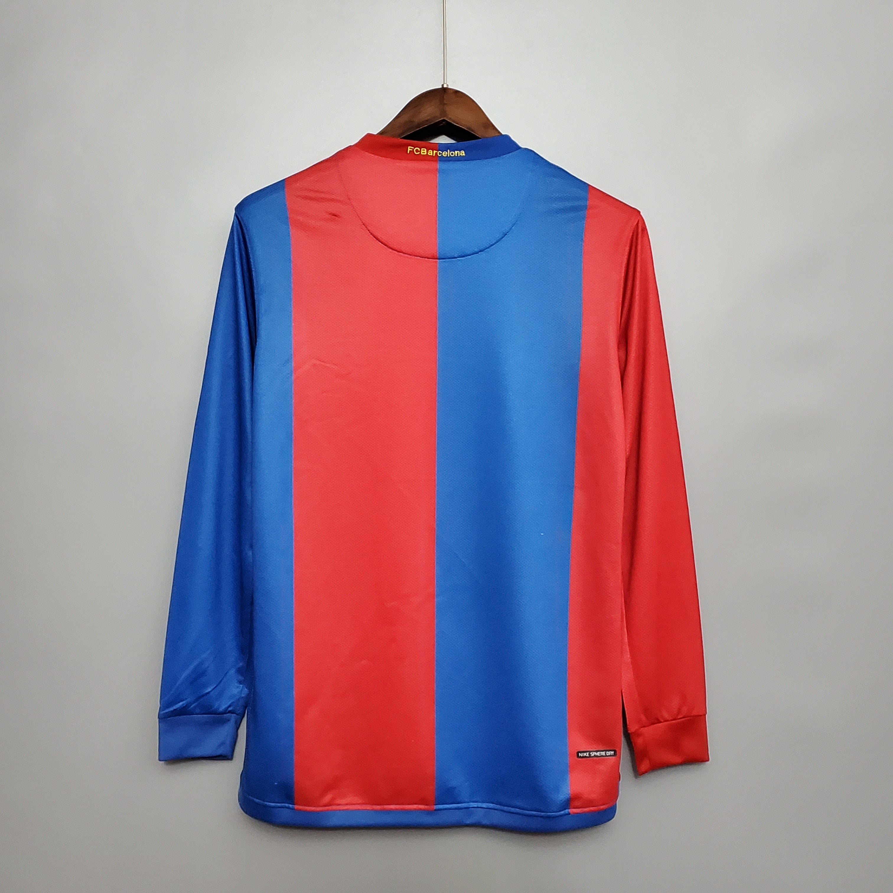 Camisa Barcelona Titular 06/07 - Versão Retro Manga Comprida