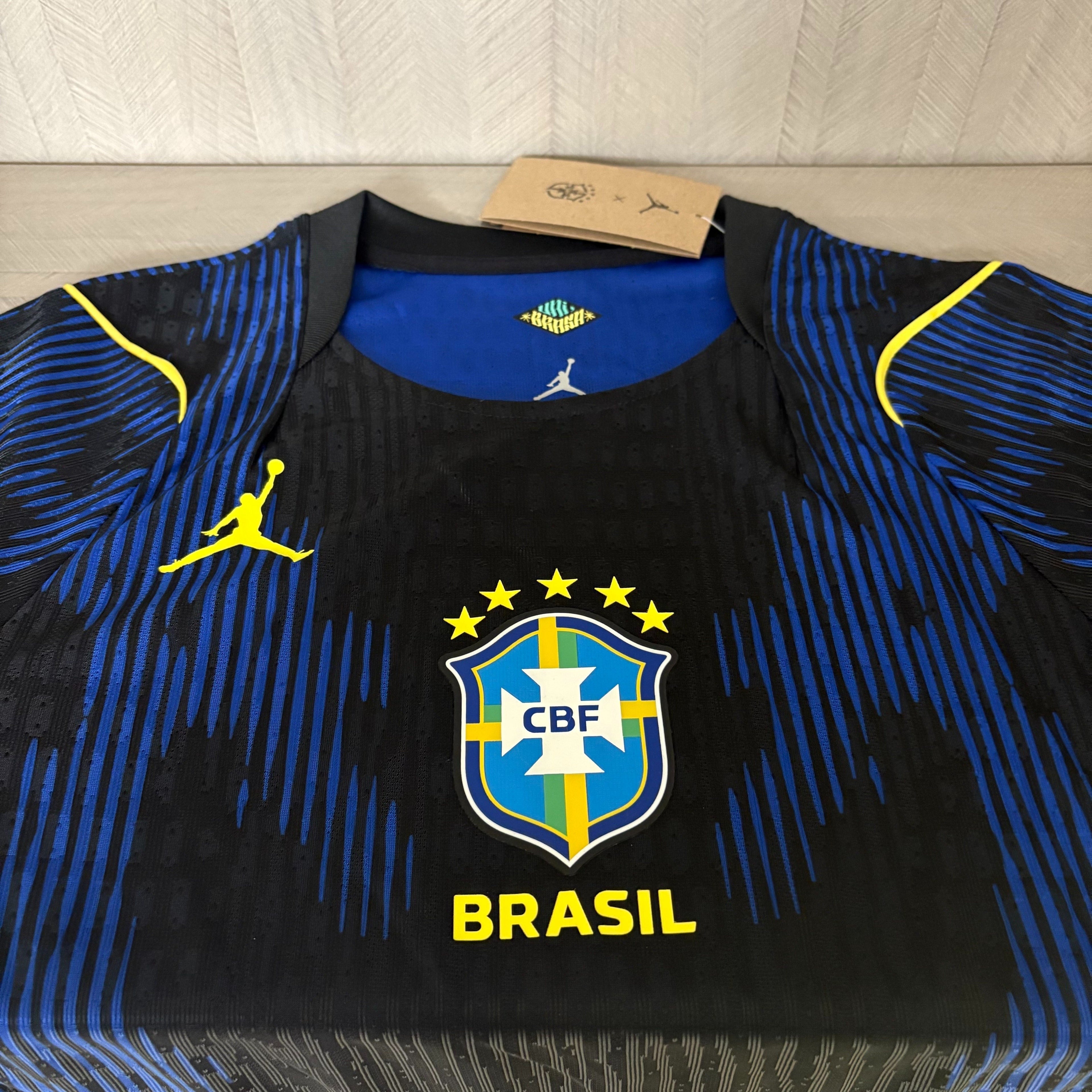 Camisa Copa do Mundo 2026 - Brasil Reserva Jogador